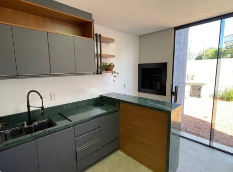 Sobrado 3  dormitórios bairro Bela Vista - Gravataí