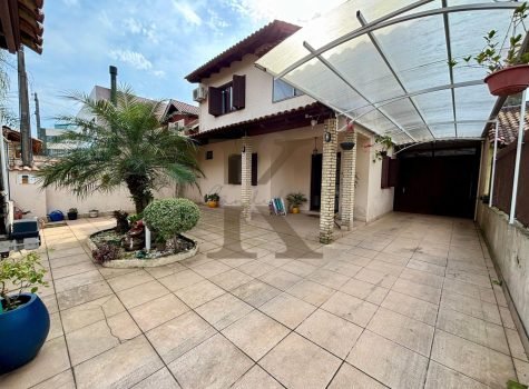 Casa 4 dormitórios Paradiso