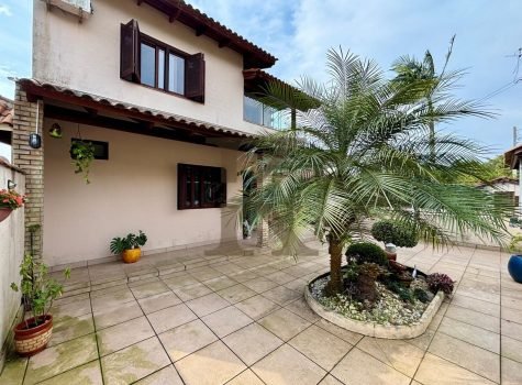 Casa 4 dormitórios Paradiso