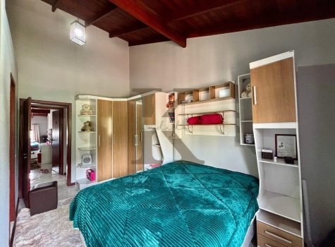 Casa 4 dormitórios Paradiso
