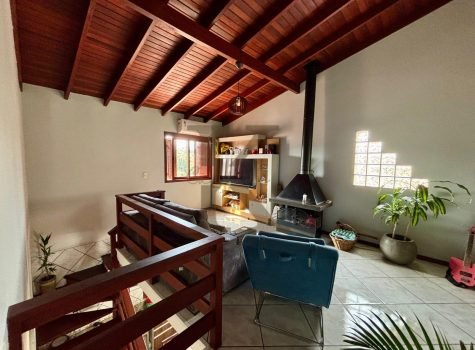 Casa 4 dormitórios Paradiso
