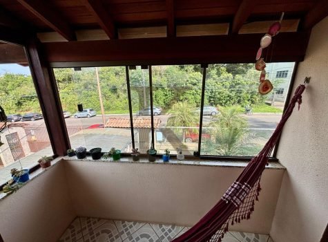 Casa 4 dormitórios Paradiso