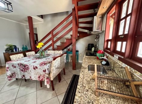 Casa 4 dormitórios Paradiso