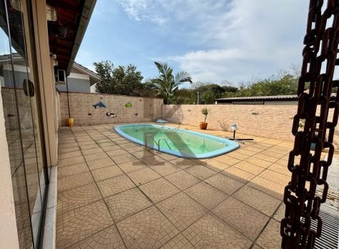 Casa 4 dormitórios Paradiso