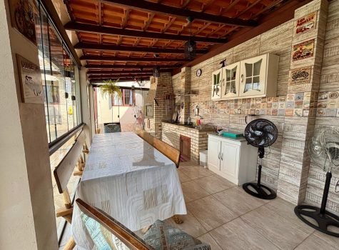 Casa 4 dormitórios Paradiso